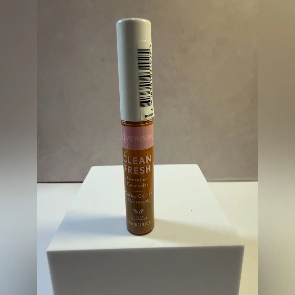 🩷5/$10 COVERGIRL Clean Fresh Hydrating Concealer - Warm Tan
